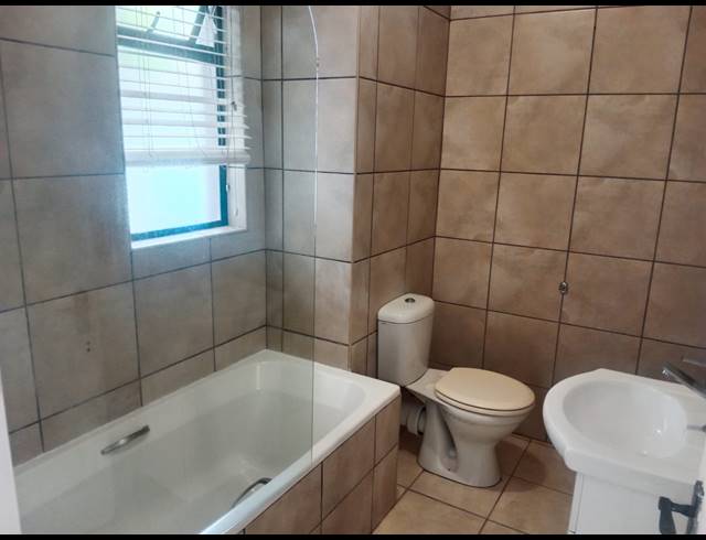 2 BEDROOM SECTIONAL TITLE FOR SALE IN SHELLY BEACH